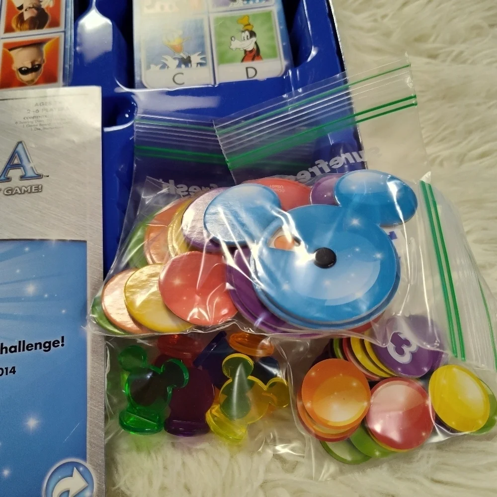Pictopia Disney Edition Picture Trivia Family Game